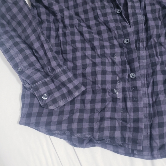 🛍FREEW/PURCHASE🛍 Logan Hill Grey & Black Plaid Button Up Flannel - Picture 8 of 9